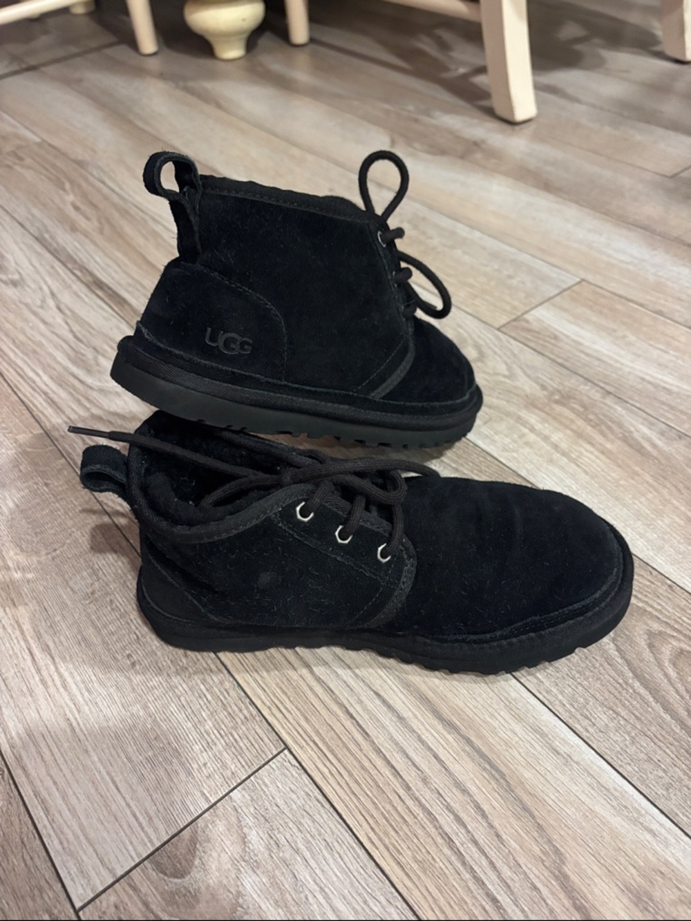 UGG EUC Neumel Black Suede Lace-Up Ankle Boots